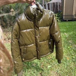 New ▶️ Gap Fit ◀️ olive puffer coat
